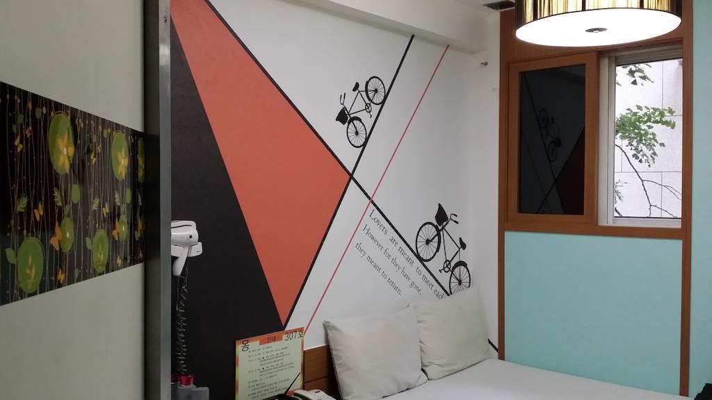 Mong Motel