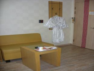 Mong Motel
